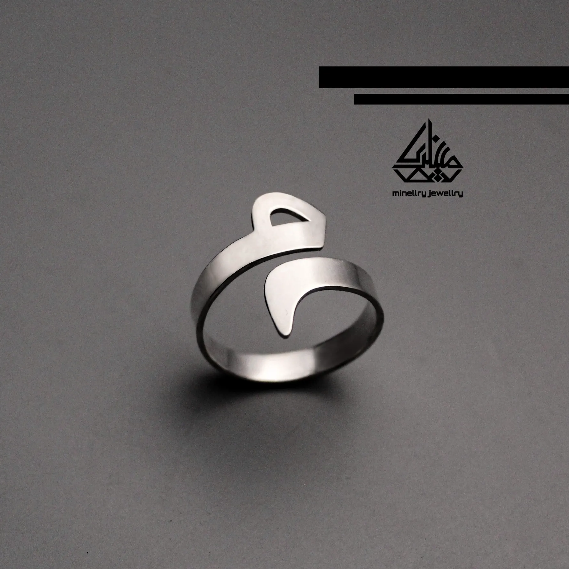 Picsart_25-06-10_20-55-57-242 انگشتر حرف میم - تصویر 1
